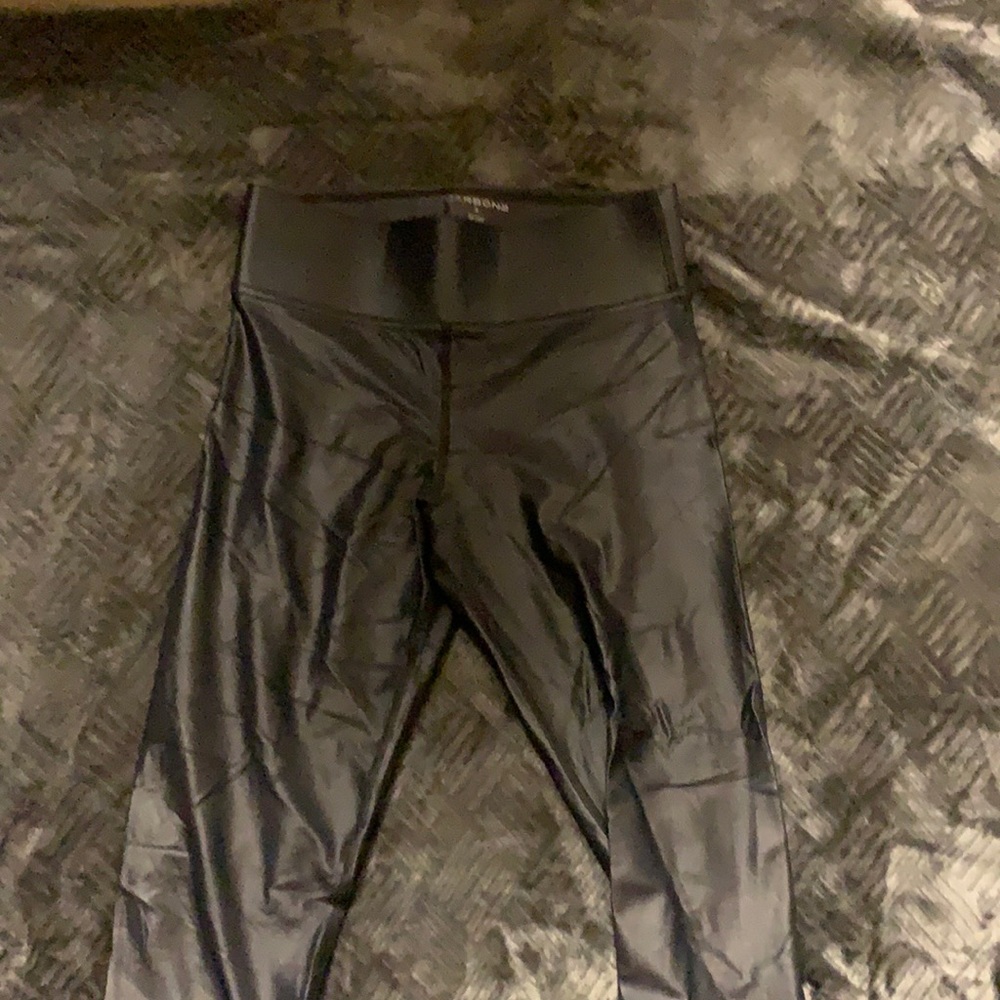 Carbon 38 leggings silver great condition